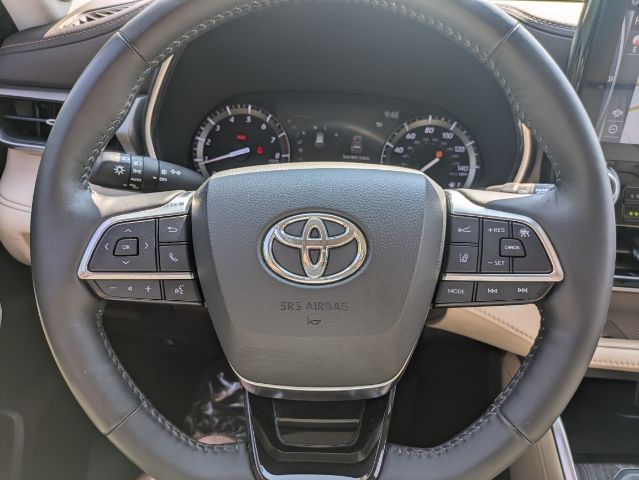 2021 Toyota Highlander Limited 23