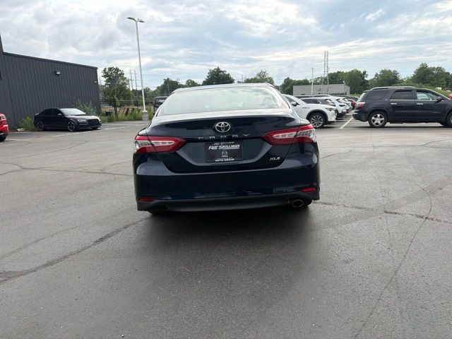 Used 2018 Blue Toyota XLE image 11