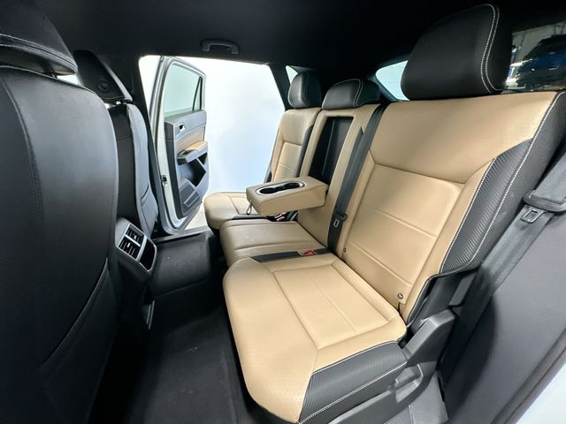 2023 Volkswagen Atlas Cross Sport 3.6L V6 SE w/Technology White at Sutliff Volkswagen