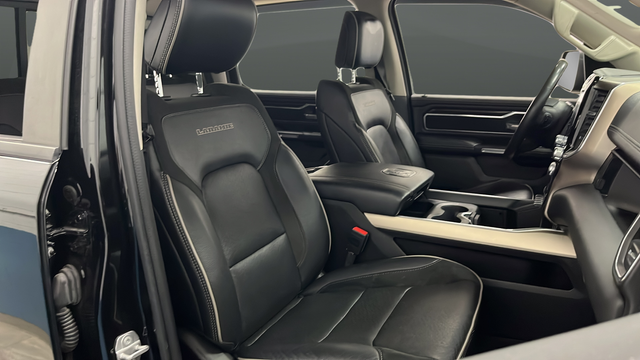 Used 2022 Diamond Black Crystal Pearlcoat Ram Laramie image 23