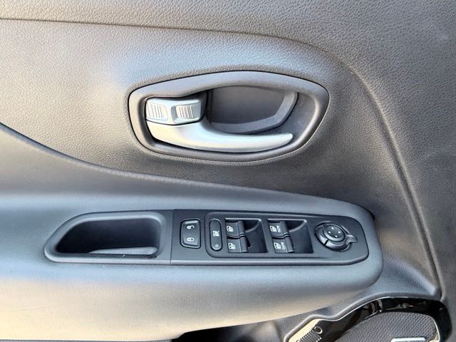 2020 Jeep Renegade Latitude - 9