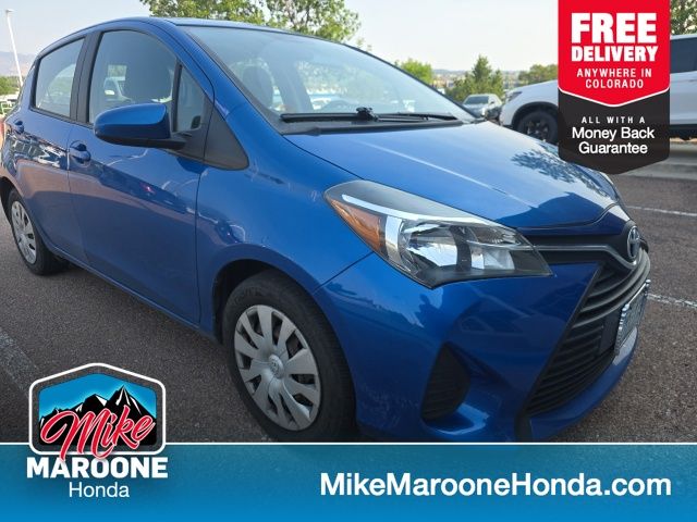 2015 Toyota Yaris Azul (Blue Streak Metallic) Hatchback Tracción delantera 4 velocidades Automática marcha alta