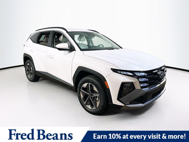 Creamy White Pearl 2026 Hyundai Tucson Hybrid Plug-In SUV / Crossover All-Wheel Drive 6-Speed Automatic