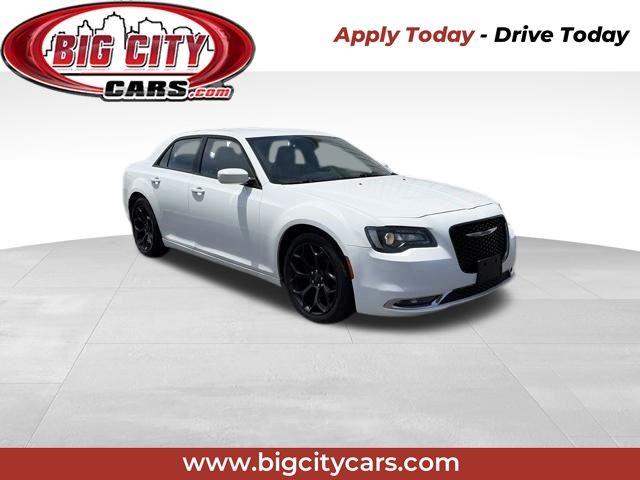 Bright White Clearcoat 2020 Chrysler 300 Sedan Rear-Wheel Drive 8-Speed Automatic