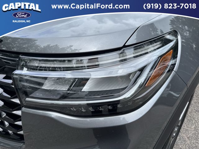 Used 2025 Gray Ford ST-Line image 11