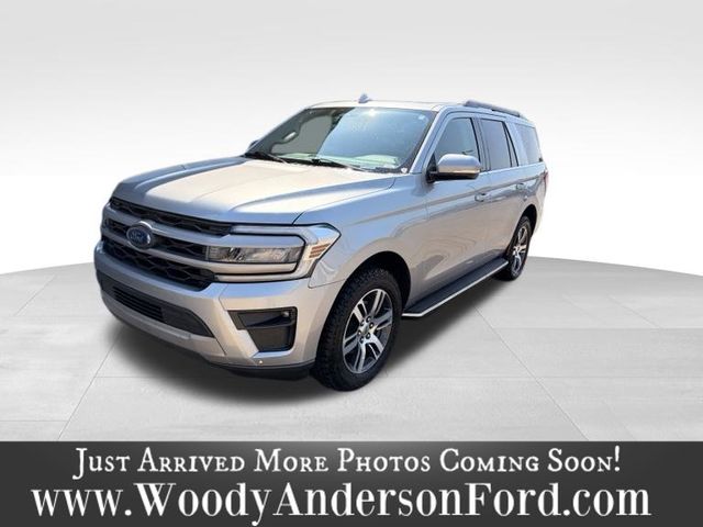 Iconic Silver Metallic 2022 Ford Expedition SUV / Crossover 4X2 Automatic