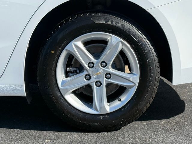 used 2024 Chevrolet Malibu car, priced at $21,789
