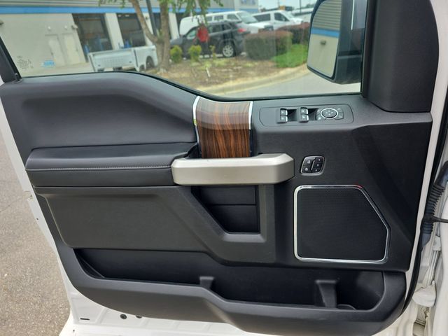 Used 2016 White Platinum Clearcoat Metallic Ford Lariat image 27