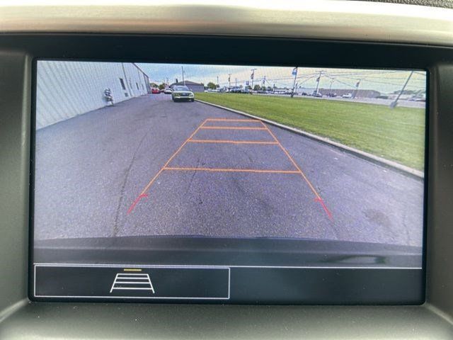 2022 GMC Acadia SLE photo