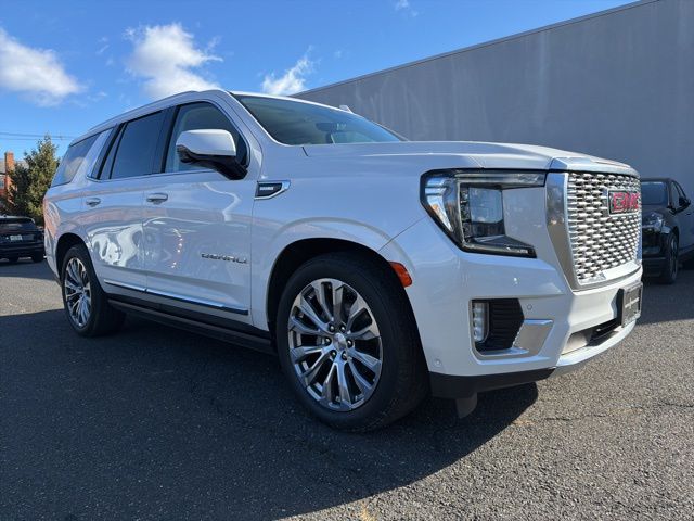 2023 GMC Yukon Denali 4WD