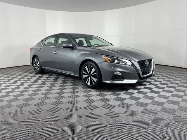 2021 Nissan Altima 2.5 SV 2