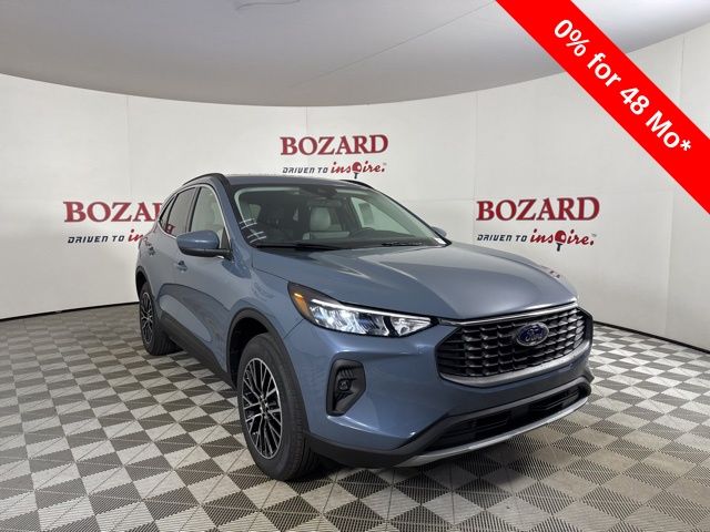 2025 Vapor Blue Metallic Ford Escape Base FWD SUV
