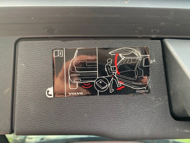 Used 2021 Blue Volvo T8 Inscription Expression image 19
