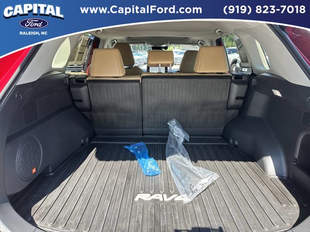 Used 2025  Toyota XLE Premium image 16