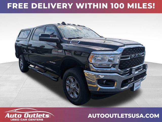 Diamond Black Crystal Pearlcoat 2022 RAM 2500 Big Horn Crew Cab 4WD Pickup Truck Four-Wheel Drive 8-Speed Automatic