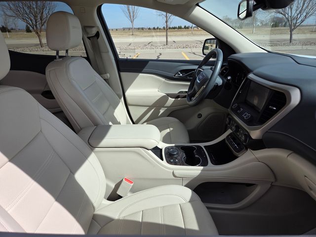 2023 GMC Acadia AWD Denali