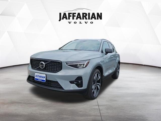 Gray Metallic 2026 Volvo XC40 SUV / Crossover All-Wheel Drive Automatic
