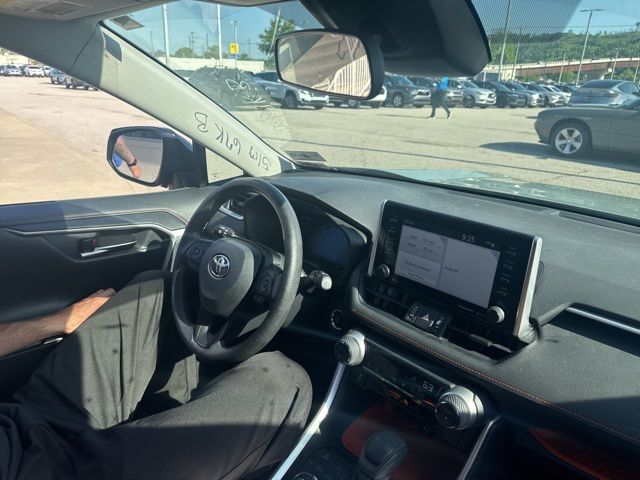 2019 Toyota RAV4 Adventure photo