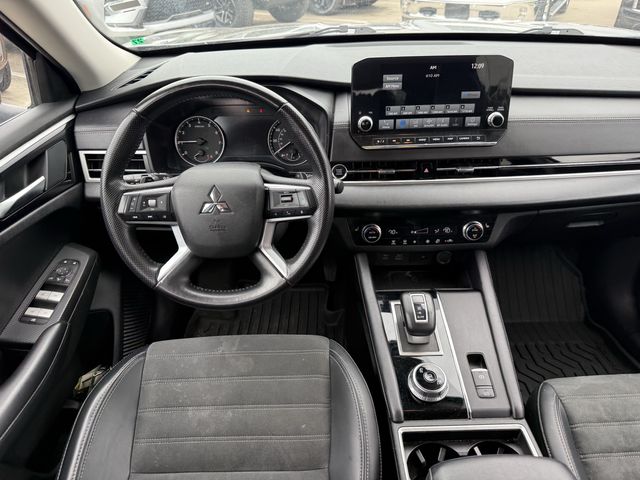 2024 Mitsubishi Outlander SE Black at Emmons Autoplex