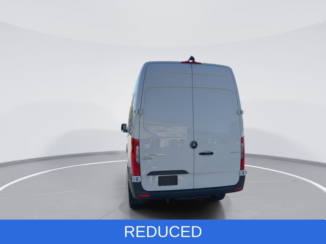 Used 2025 White Mercedes-Benz Cargo 144 WB image 7