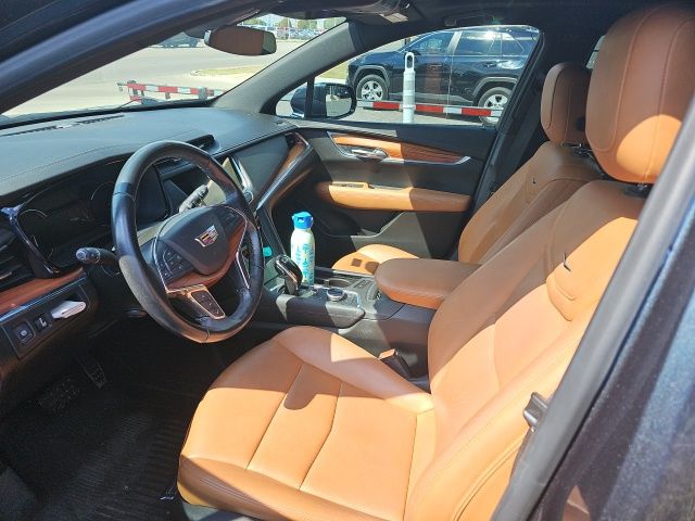 Thumbnail: 2020 Cadillac XT5 - 3
