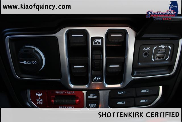 Used 2025 Jeep Wrangler SUV