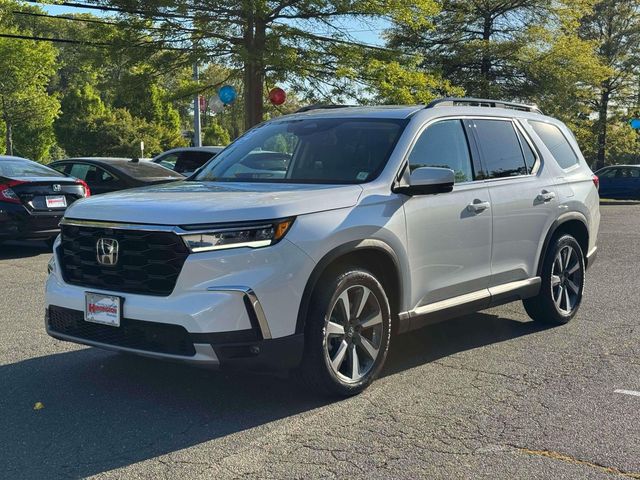 used 2024 Honda Pilot car, priced at $42,261