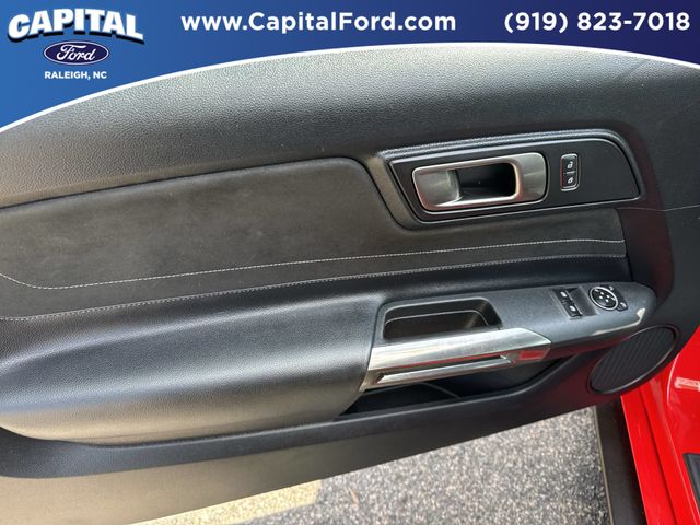Used 2016  Ford Shelby GT350 image 18
