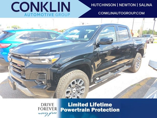 Black 2025 Chevrolet Colorado Pickup Truck Four-Wheel Drive 8-Speed Automatic