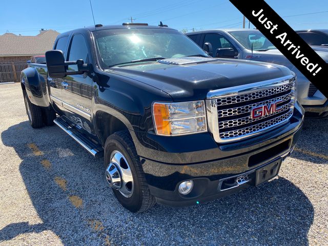 Onyx Black 2014 GMC Sierra 3500HD Pickup Truck Four-Wheel Drive 6-Speed Automatic