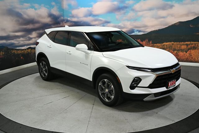 Summit White 2025 Chevrolet Blazer SUV / Crossover All-Wheel Drive 9-Speed Automatic Overdrive