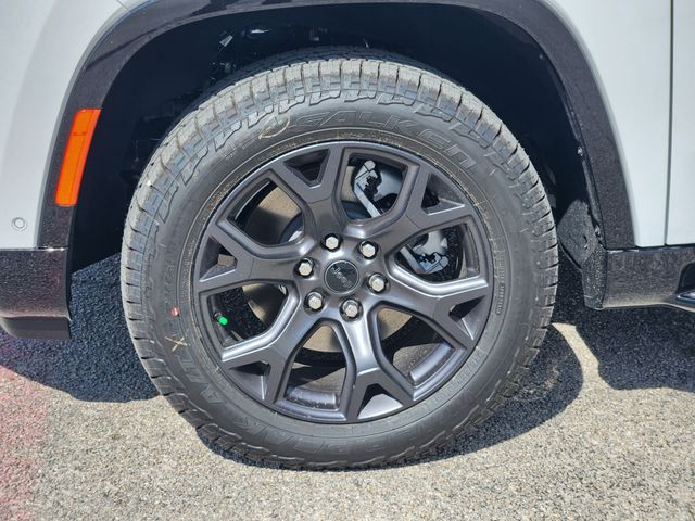 New 2026 White/off-white Jeep Upland image 8