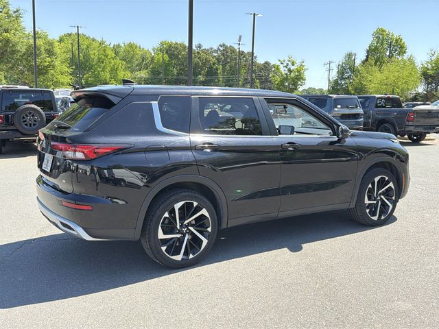 Used 2024 Black Mitsubishi  image 12