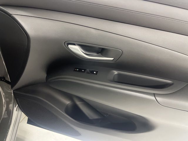 Used 2025 Gray Hyundai SEL image 22