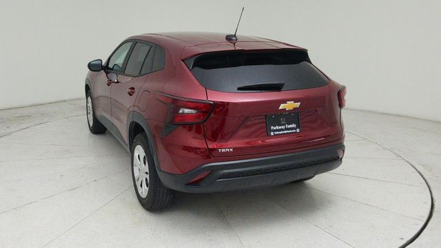 2025 Chevrolet Trax LS - 3