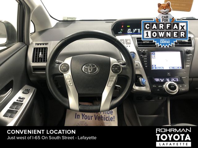 2013 Toyota Prius v Five 15