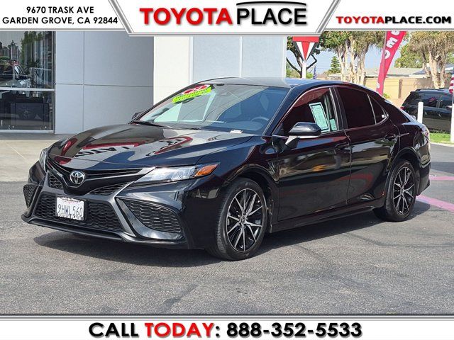 Midnight Black Metallic 2024 Toyota Camry Sedan Front-Wheel Drive 8-Speed Automatic