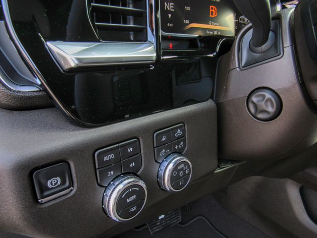 2026 GMC Sierra 1500 SLT:44667