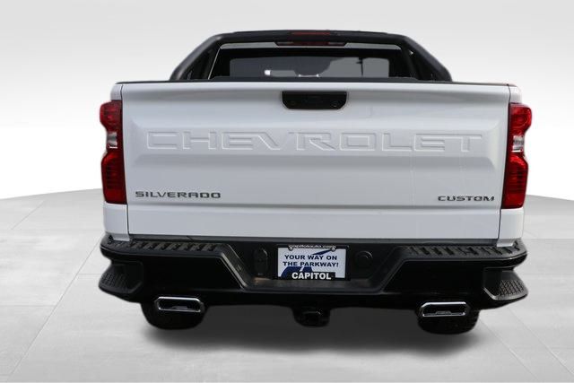 2025 Chevrolet Silverado 1500 Custom Trail Boss 18