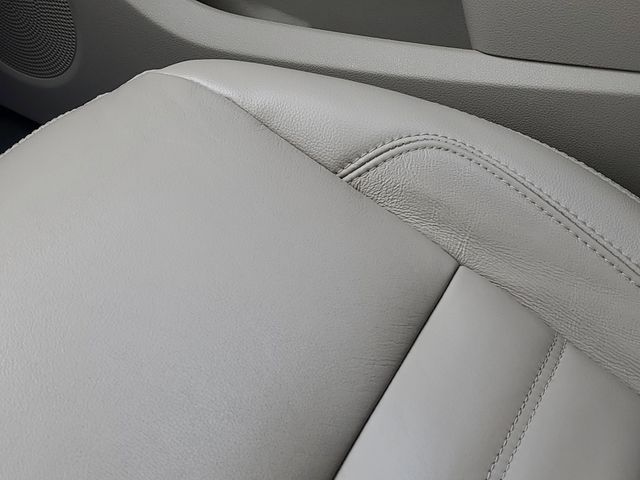 2018 Ford Escape Titanium photo 26