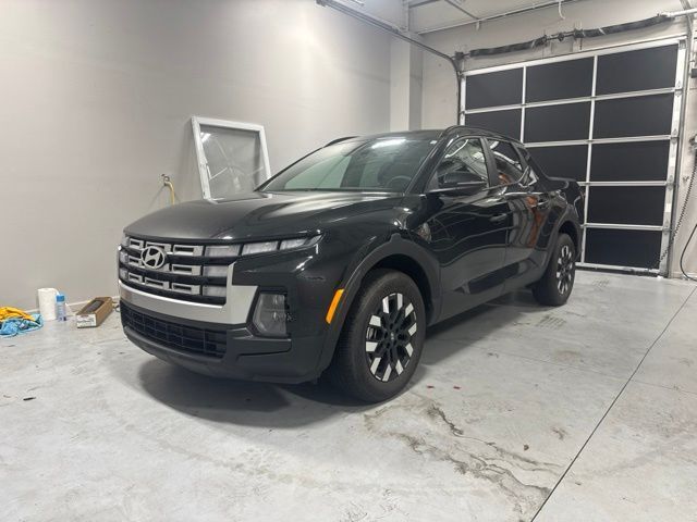 Phantom Black 2025 Hyundai Santa Cruz Pickup Truck Front-Wheel Drive 8-Speed Automatic