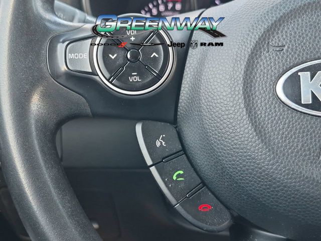 Used 2018 Silver Kia Plus image 22