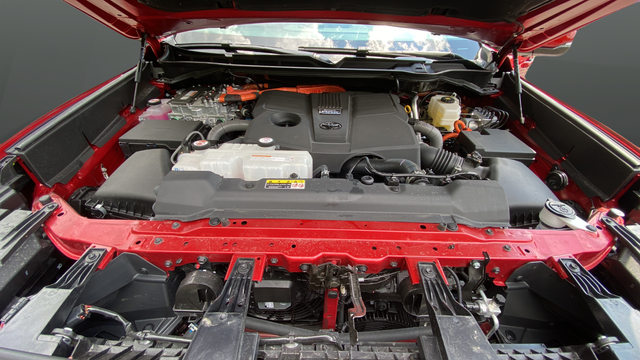 Used 2025 Red Toyota Platinum image 29