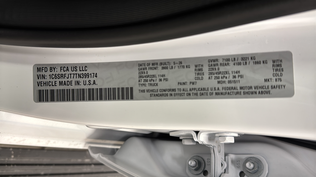 New 2026 Bright White Clearcoat Ram Laramie image 29