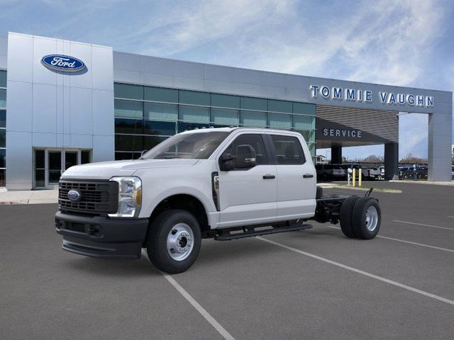2026 Ford F-350 Super Duty Chassis Cab