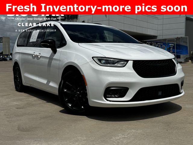 2025 Chrysler Pacifica Limited White at Big Star Chrysler Jeep Dodge Ram 