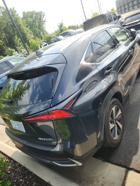 Used 2018 Black Lexus 300h image 3