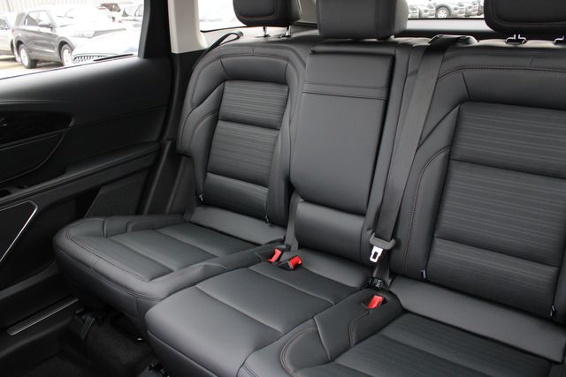 New 2026 White Lincoln Reserve image 23