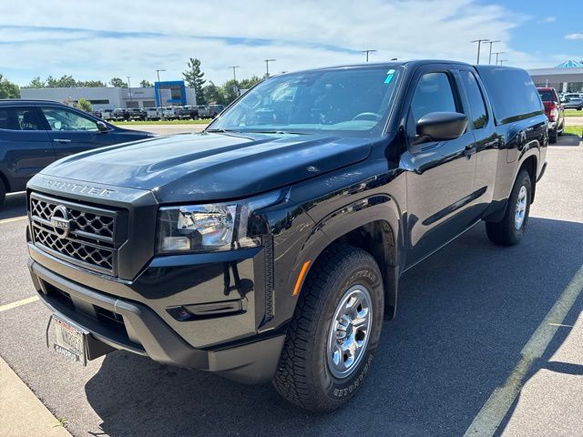 Super Black 2022 Nissan Frontier Pickup Truck Four-Wheel Drive 9-Speed Automatic