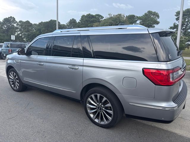 Used 2020 Silver Lincoln Reserve image 2